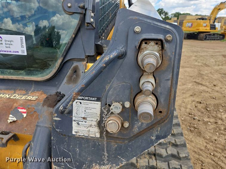 image for item DP8993 2022 John Deere 333G tracked skid steer loader