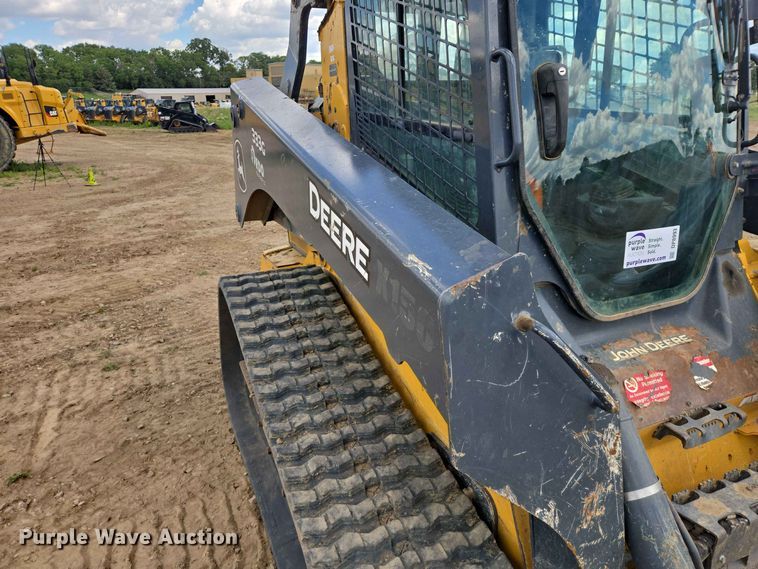image for item DP8993 2022 John Deere 333G tracked skid steer loader