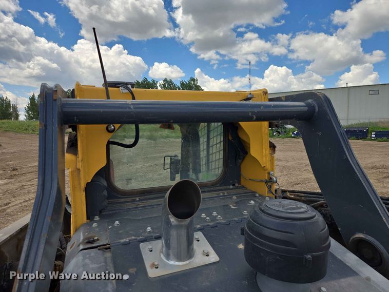 image for item DP8993 2022 John Deere 333G tracked skid steer loader