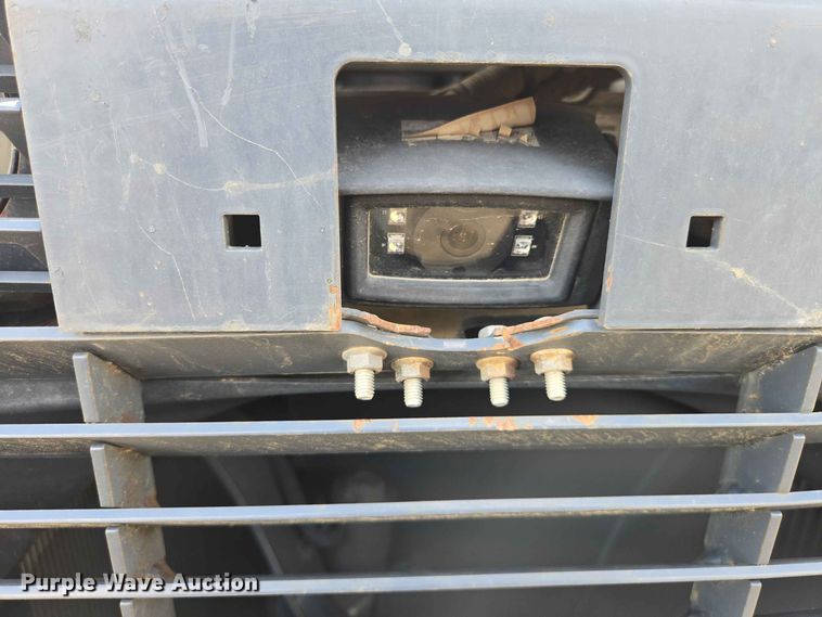 image for item DP8993 2022 John Deere 333G tracked skid steer loader