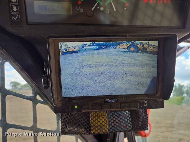 image for item DP8993 2022 John Deere 333G tracked skid steer loader