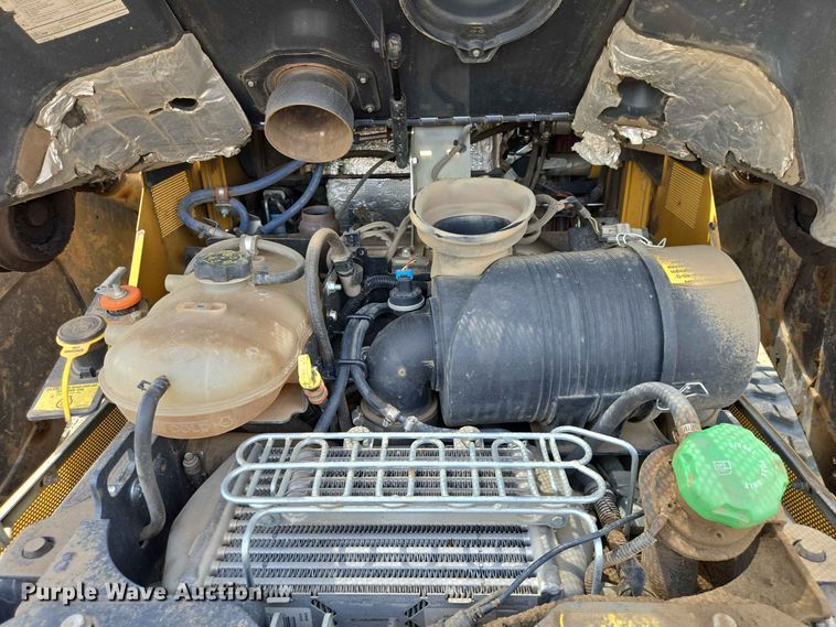 image for item DP8993 2022 John Deere 333G tracked skid steer loader