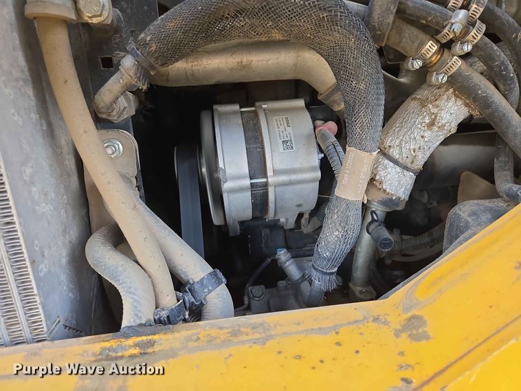 image for item DP8993 2022 John Deere 333G tracked skid steer loader