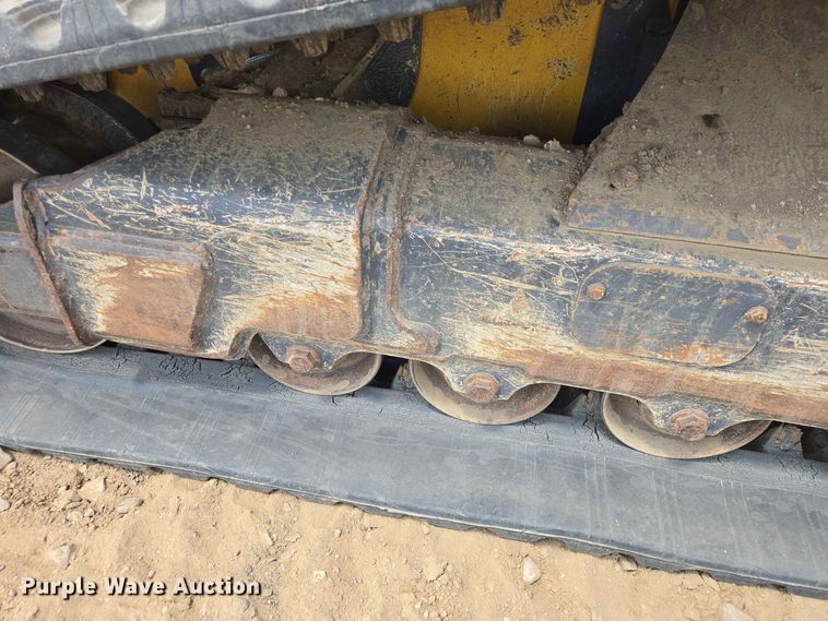 image for item DP8993 2022 John Deere 333G tracked skid steer loader