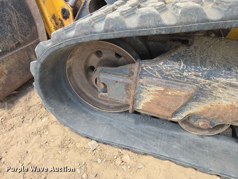 image for item DP8993 2022 John Deere 333G tracked skid steer loader