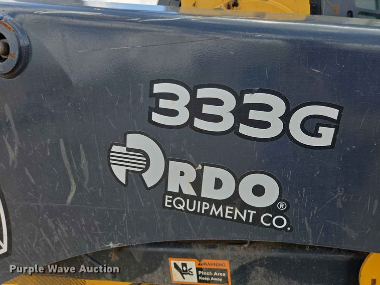 image for item DP8993 2022 John Deere 333G tracked skid steer loader