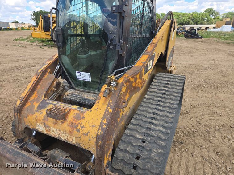 image for item DP8995 2012 Caterpillar 279C tracked skid steer loader