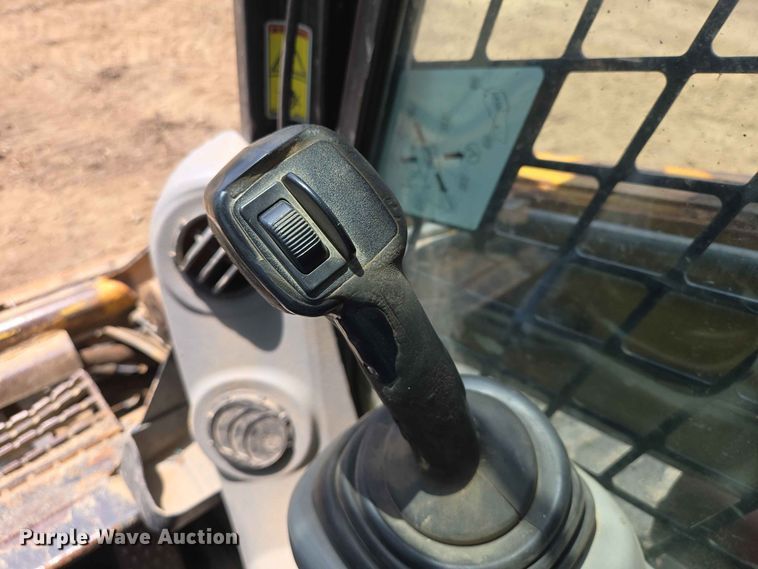 image for item DP8995 2012 Caterpillar 279C tracked skid steer loader