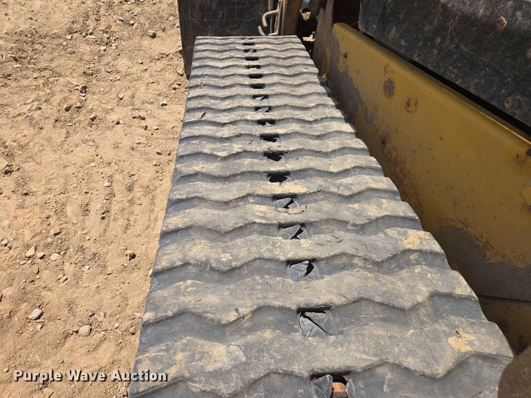 image for item DP8995 2012 Caterpillar 279C tracked skid steer loader