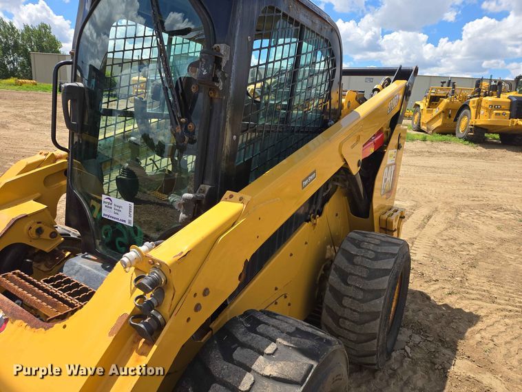 image for item DP8997 2020 Caterpillar 272D3 skid steer loader