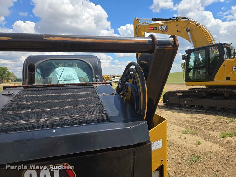image for item DP8997 2020 Caterpillar 272D3 skid steer loader
