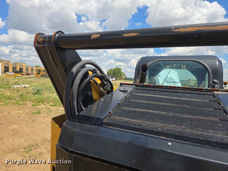 image for item DP8997 2020 Caterpillar 272D3 skid steer loader