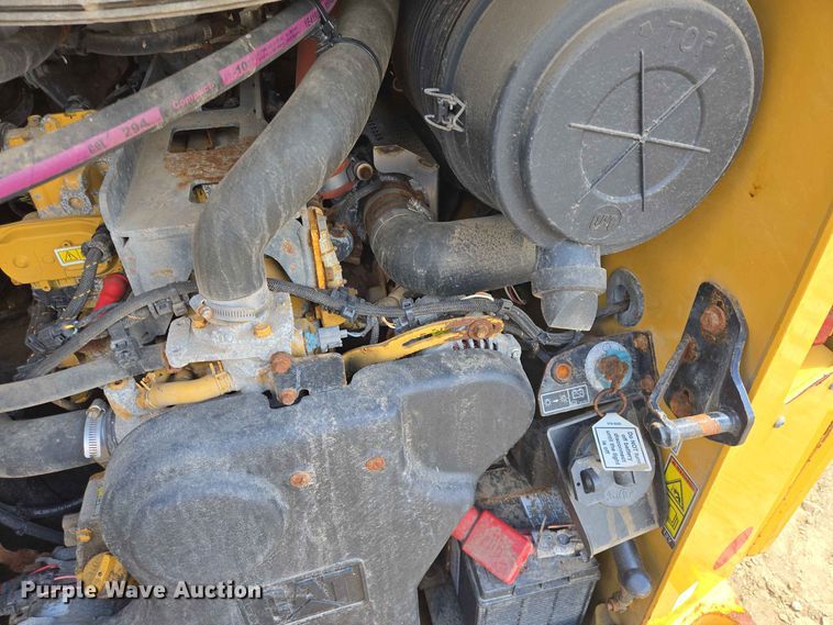 image for item DP8997 2020 Caterpillar 272D3 skid steer loader