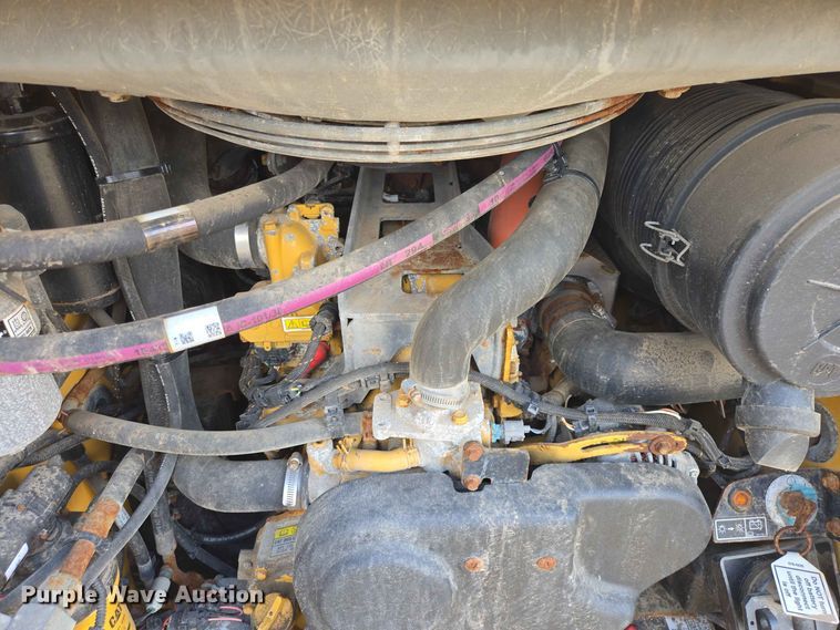 image for item DP8997 2020 Caterpillar 272D3 skid steer loader