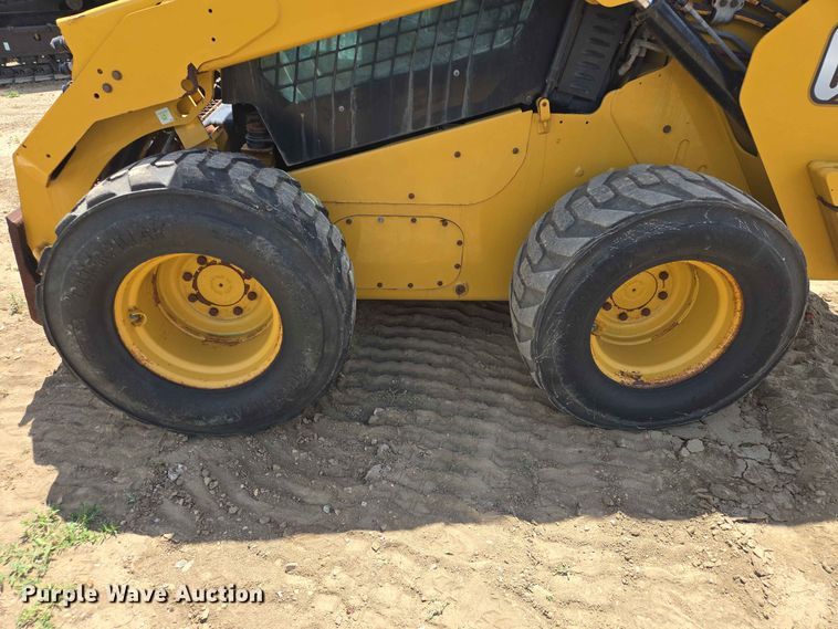 image for item DP8997 2020 Caterpillar 272D3 skid steer loader