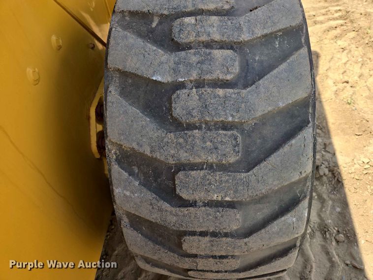 image for item DP8997 2020 Caterpillar 272D3 skid steer loader