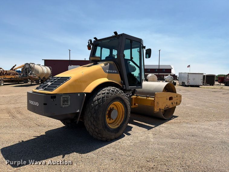 image for item DQ0009 2013 Volvo SD115D single drum vibratory roller