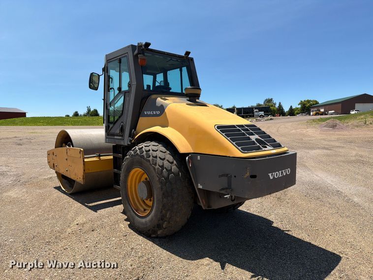 image for item DQ0009 2013 Volvo SD115D single drum vibratory roller