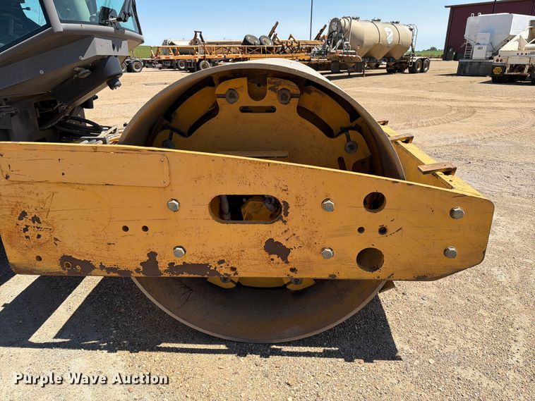 image for item DQ0009 2013 Volvo SD115D single drum vibratory roller