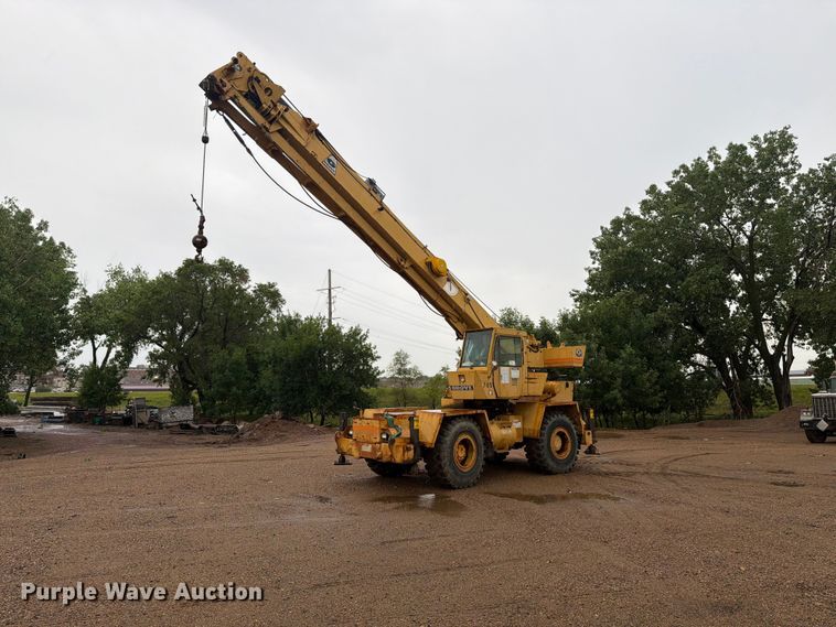 image for item DQ0011 Grove RT552 crane