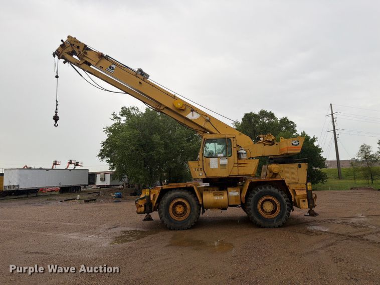 image for item DQ0011 Grove RT552 crane
