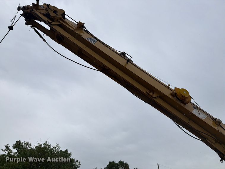 image for item DQ0011 Grove RT552 crane