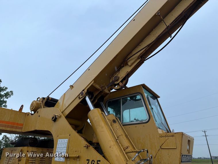 image for item DQ0011 Grove RT552 crane