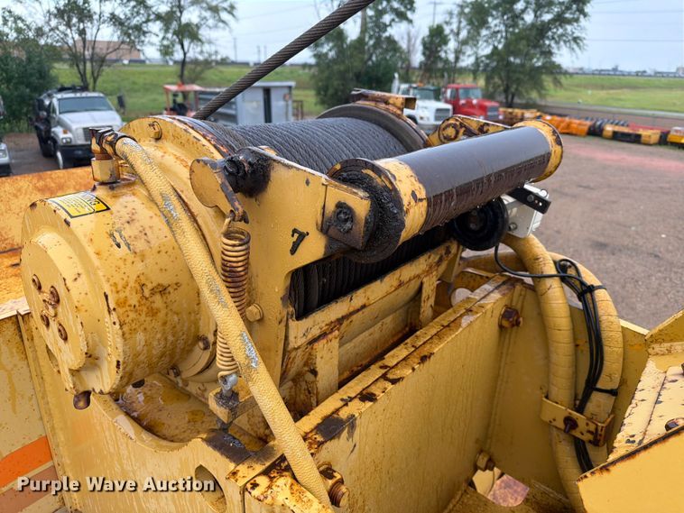 image for item DQ0011 Grove RT552 crane