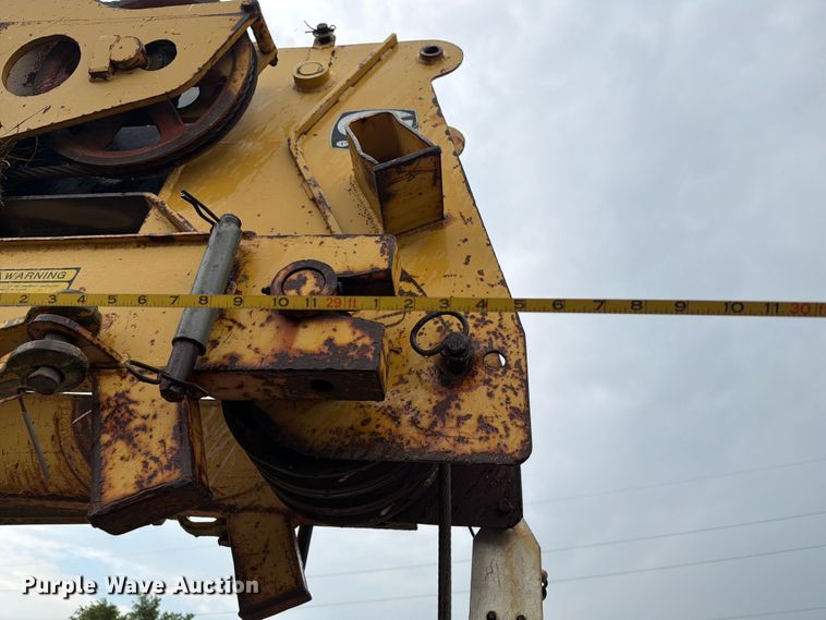 image for item DQ0011 Grove RT552 crane