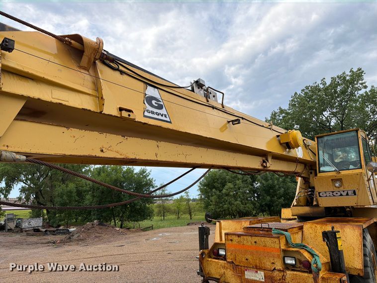 image for item DQ0011 Grove RT552 crane