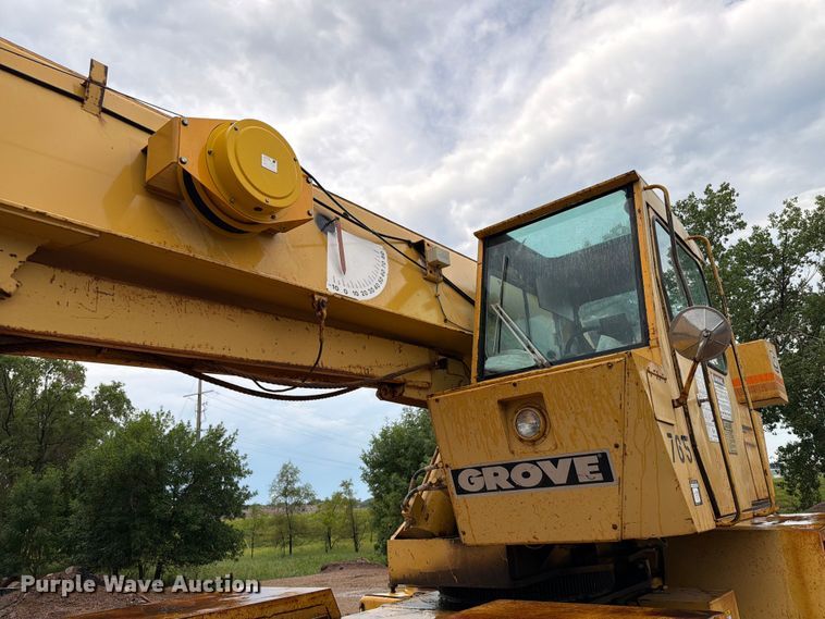image for item DQ0011 Grove RT552 crane