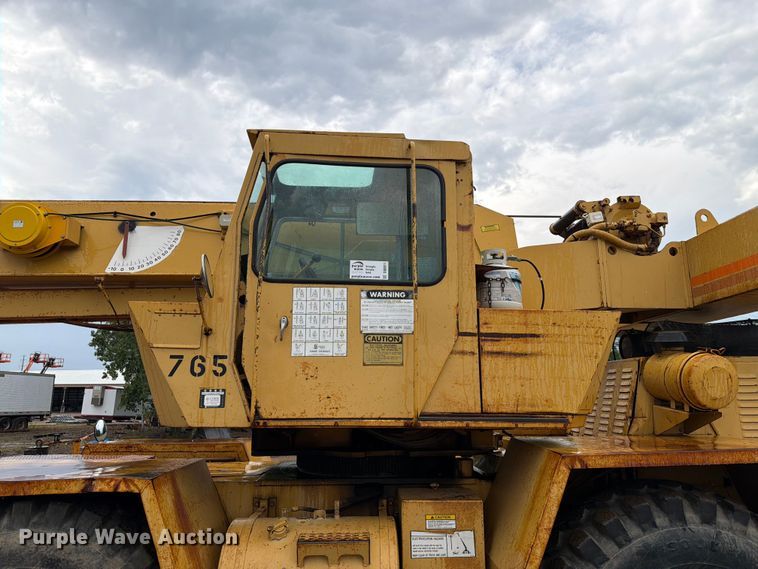 image for item DQ0011 Grove RT552 crane