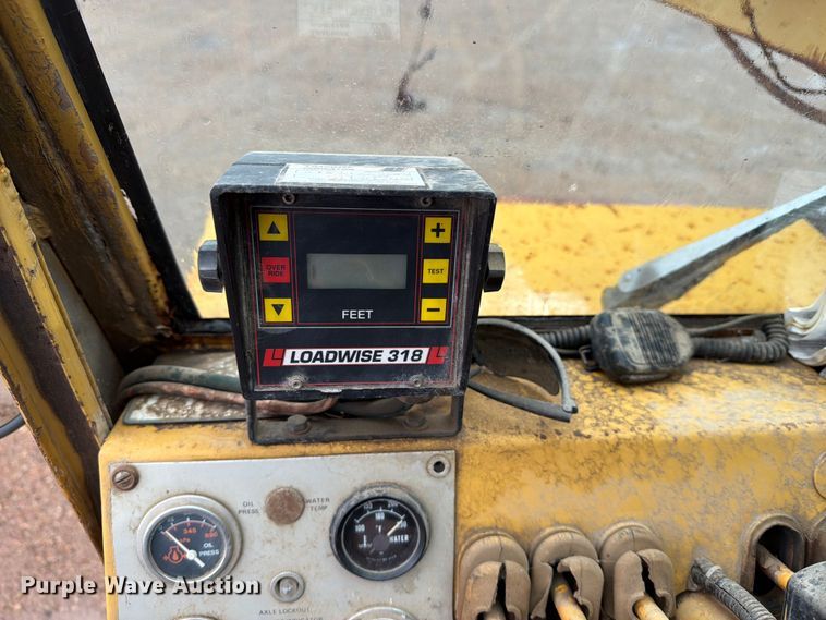 image for item DQ0011 Grove RT552 crane
