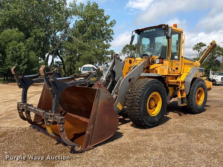 image for item DQ0016 2005 Volvo L70E wheel loader