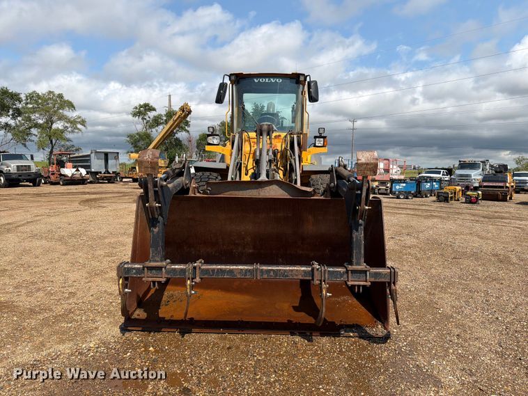 image for item DQ0016 2005 Volvo L70E wheel loader