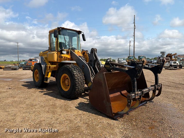 image for item DQ0016 2005 Volvo L70E wheel loader