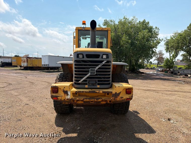 image for item DQ0016 2005 Volvo L70E wheel loader