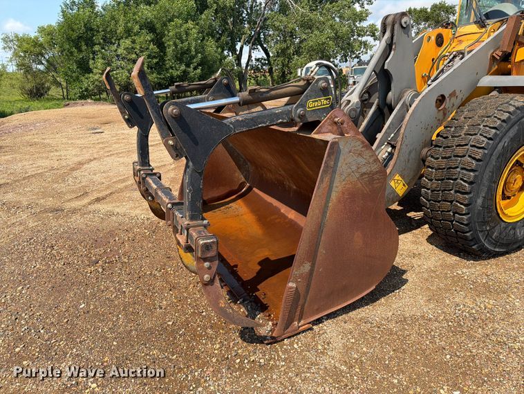 image for item DQ0016 2005 Volvo L70E wheel loader