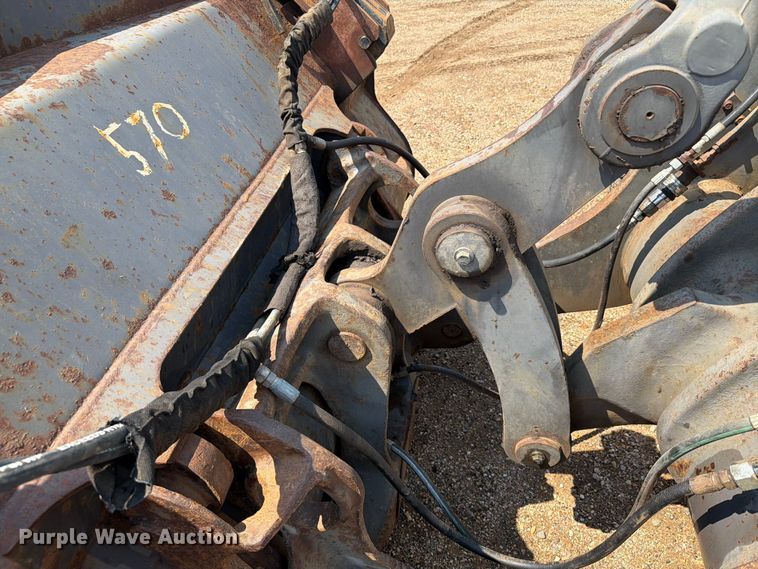 image for item DQ0016 2005 Volvo L70E wheel loader