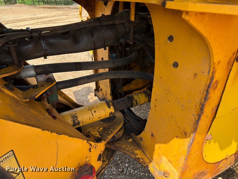 image for item DQ0016 2005 Volvo L70E wheel loader