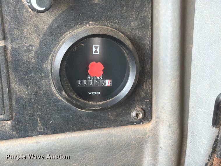 image for item DQ0016 2005 Volvo L70E wheel loader