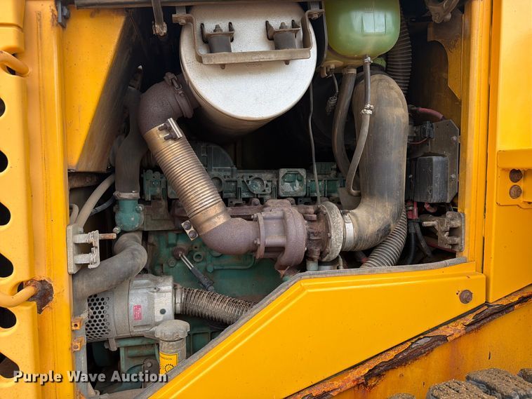 image for item DQ0016 2005 Volvo L70E wheel loader