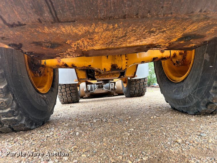 image for item DQ0016 2005 Volvo L70E wheel loader