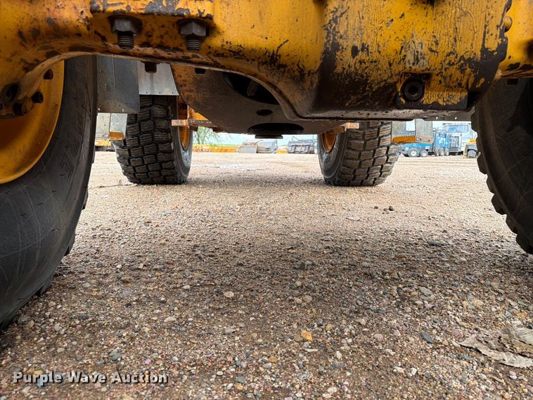 image for item DQ0016 2005 Volvo L70E wheel loader