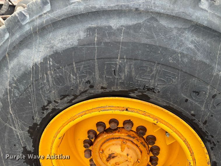 image for item DQ0016 2005 Volvo L70E wheel loader