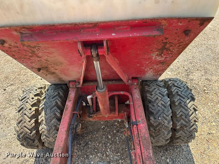 image for item DQ0018 Whiteman concrete buggy