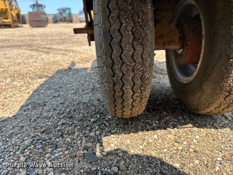 image for item DQ0018 Whiteman concrete buggy
