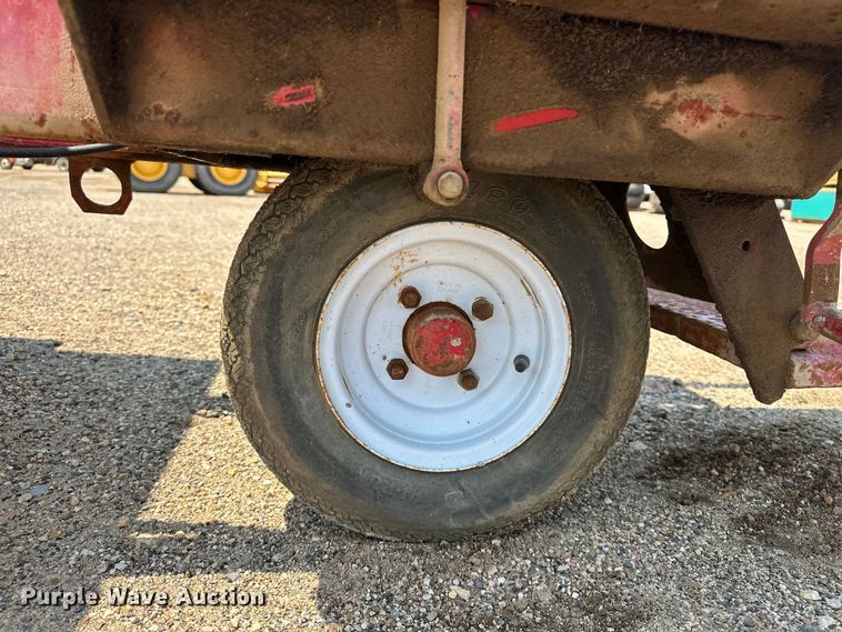 image for item DQ0018 Whiteman concrete buggy