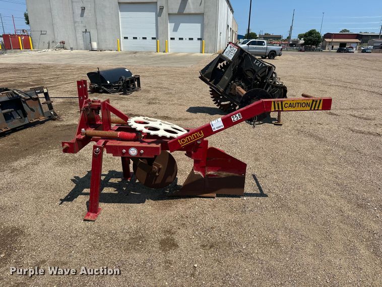 image for item DQ0019 Tommy silt fence plow