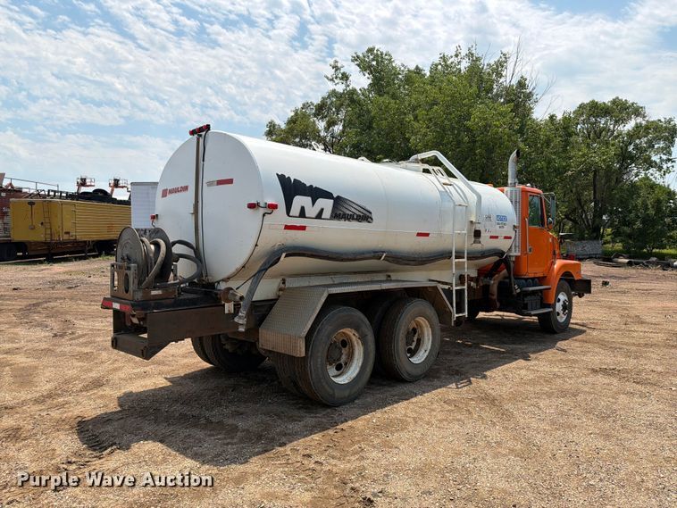 image for item DQ0023 2001 Volvo Truck WG tank truck